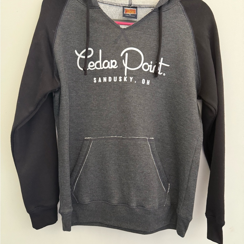 Cedar Point Amusement Park-Unisex Black/Gray Pullover Hoodie-New w/o Tags Size:M